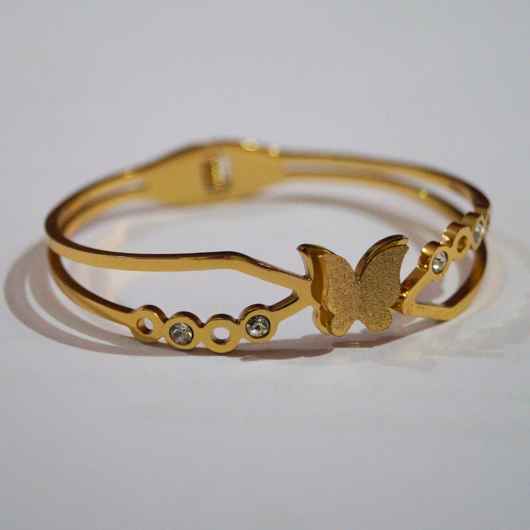 Lumi Heart Bangle