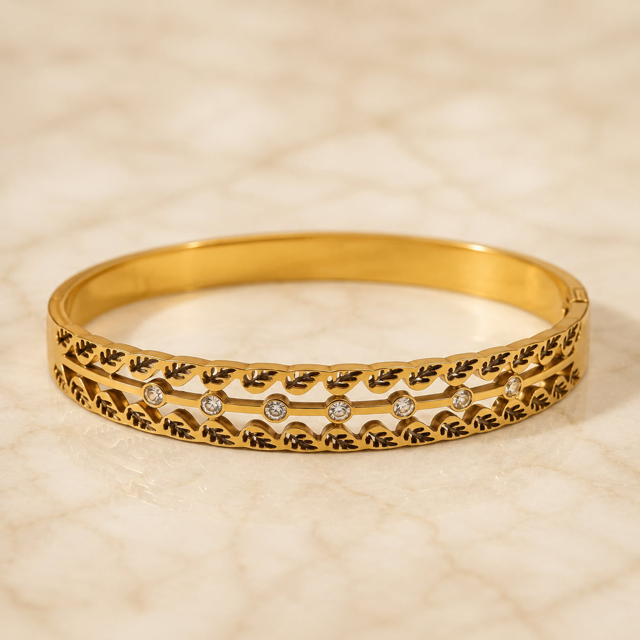Elowen Leaf Bangle