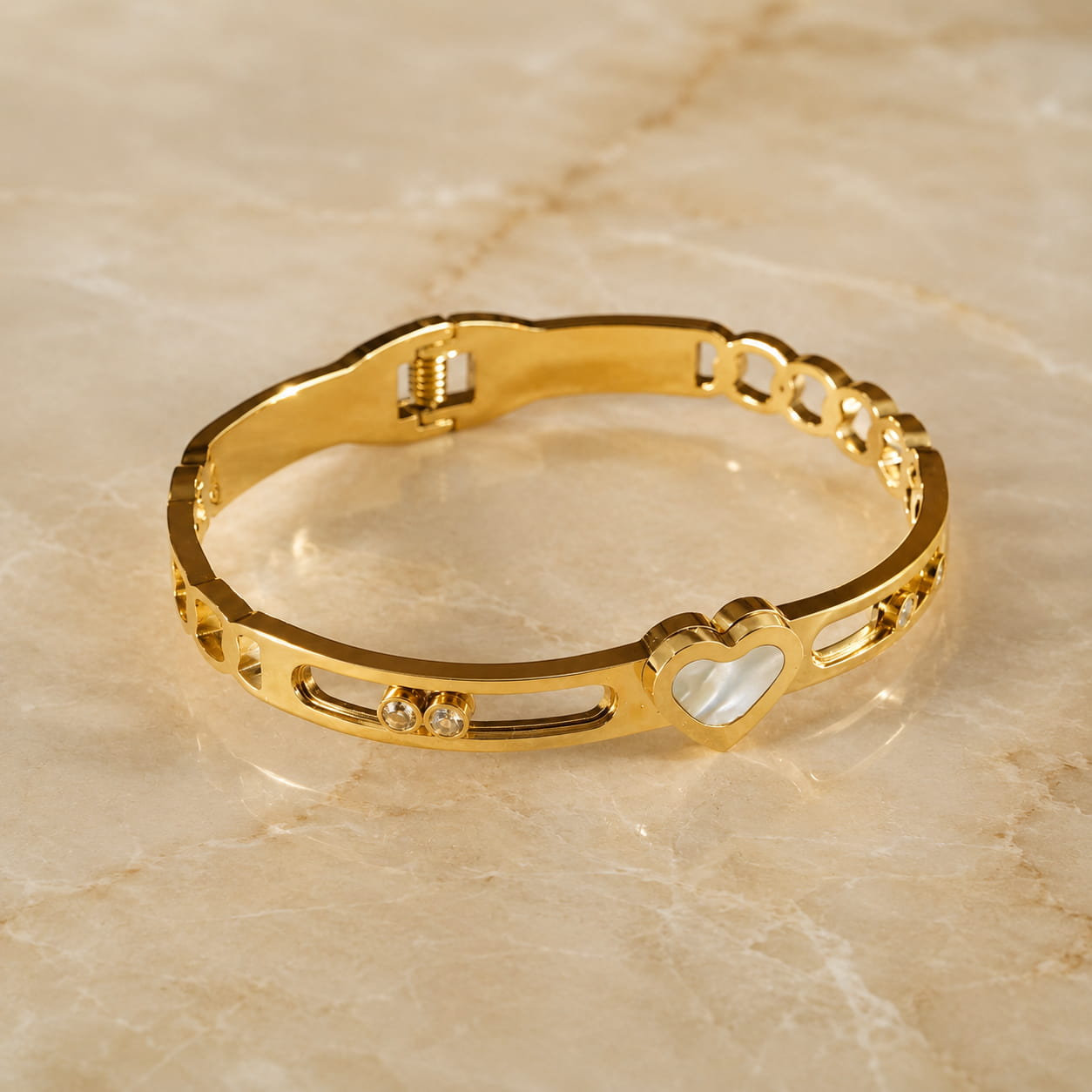 Lumi Heart Bangle
